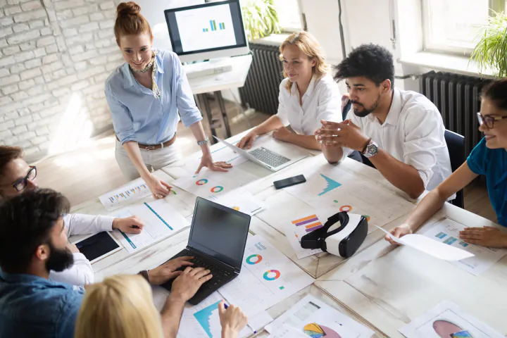 group-coworkers-meeting-end-user-training