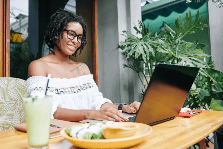 woman-working-remotely-challenges-managing-remote-employees