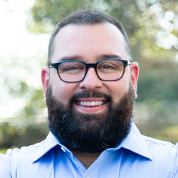 Global Sales Enablement Leader, Trainer, and Professional Speaker Luis Baez